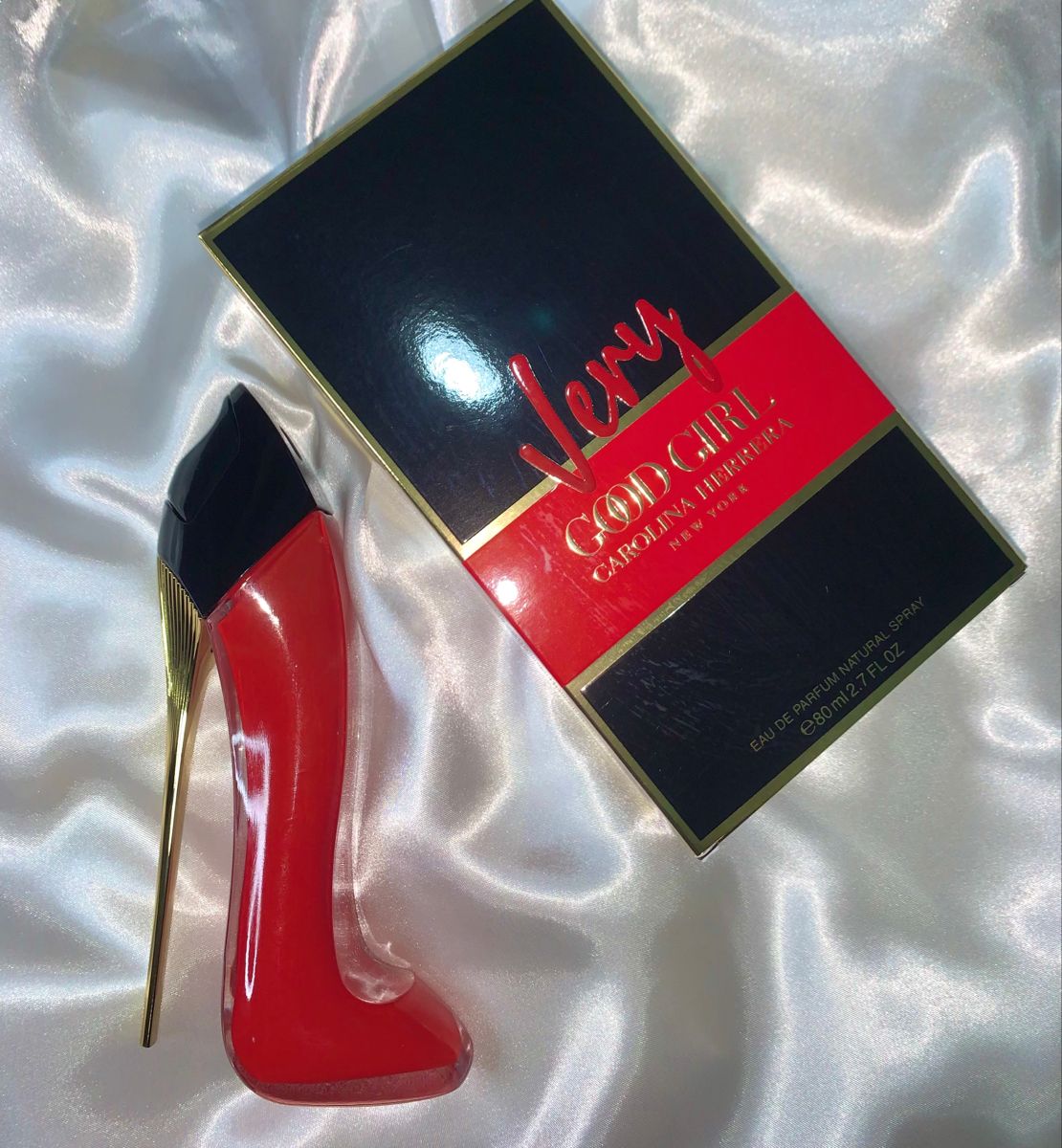 Carolina Herrera Very Good Girl Eau de Parfum for Women – 80ml